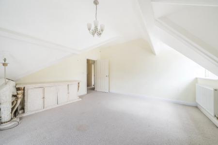 2 bedroom Flat for sale in 3 Park Villas, Roundhay, Leeds, LS8