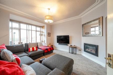 5 bedroom Semi-detached house for sale in Ayresome Terrace, Roundhay, Leeds, LS8