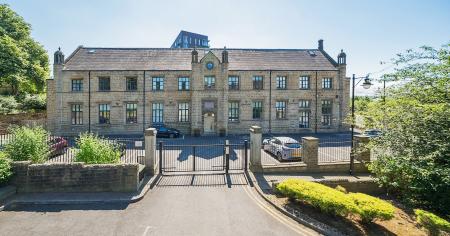 2 bedroom Flat for sale in Boyds Mill, Leeds, LS9