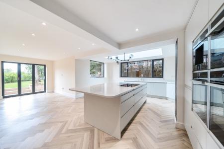 5 bedroom Detached house for sale in Church Lane, Chapel Allerton, Leeds, LS7