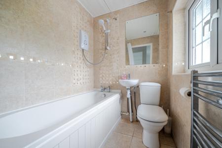 4 bedroom Semi-detached house for sale in Floral Avenue, Chapel Allerton, Leeds, LS7