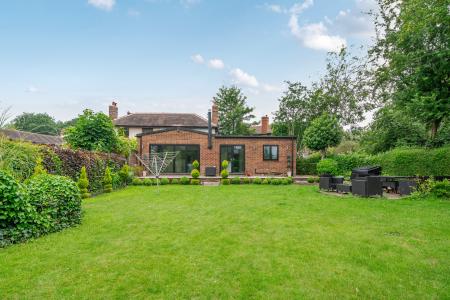 4 bedroom Semi-detached house for sale in Floral Avenue, Chapel Allerton, Leeds, LS7