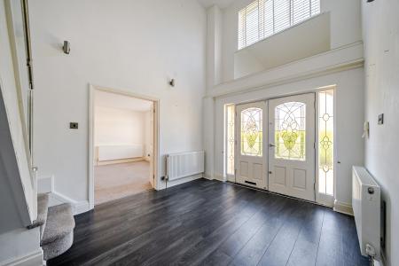 4 bedroom Detached house for sale in Foxhill Crescent, Weetwood, Leeds, LS16