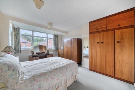 3 bedroom Semi-detached house for sale in Gledhow Grange View, Roundhay, Leeds, LS8