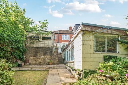 3 bedroom Semi-detached house for sale in Gledhow Park Grove, Chapel Allerton, Leeds, LS7