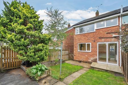 3 bedroom Semi-detached house for sale in Green Close, Meanwood, Leeds, LS6