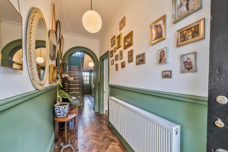 4 bedroom Town house for sale in Harrogate Road, Chapel Allerton, Leeds, LS7