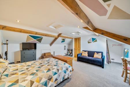 4 bedroom Town house for sale in Harrogate Road, Chapel Allerton, Leeds, LS7