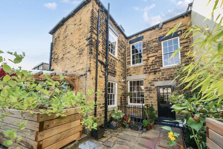 4 bedroom Town house for sale in Harrogate Road, Chapel Allerton, Leeds, LS7