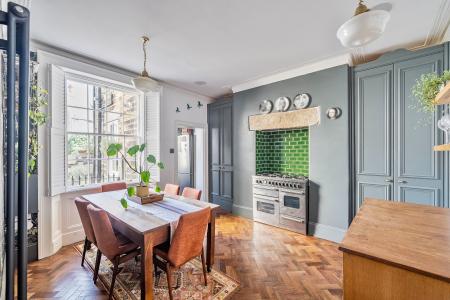 4 bedroom Town house for sale in Harrogate Road, Chapel Allerton, Leeds, LS7