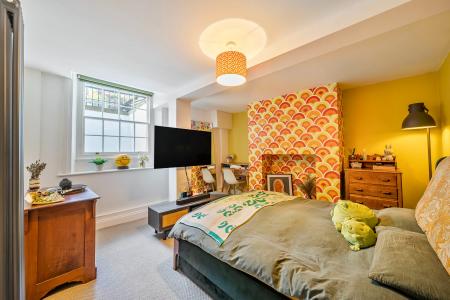 4 bedroom Town house for sale in Harrogate Road, Chapel Allerton, Leeds, LS7