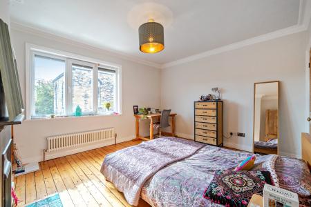 4 bedroom Terraced House for sale in Hawthorn Vale, Chapel Allerton, Leeds, LS7