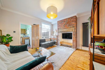 4 bedroom Terraced House for sale in Hawthorn Vale, Chapel Allerton, Leeds, LS7