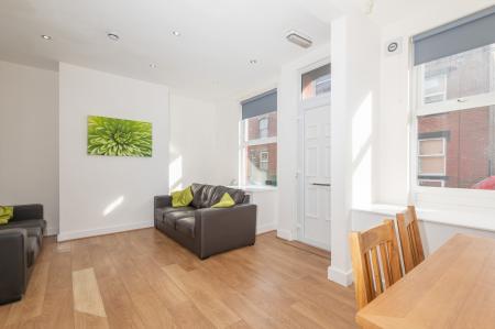 4 bedroom End of terrace house for sale in John Street, Hyde Park, Leeds, LS6