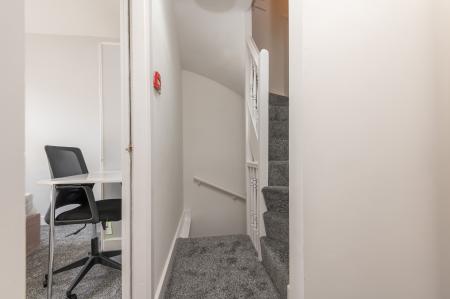 4 bedroom End of terrace house for sale in John Street, Hyde Park, Leeds, LS6