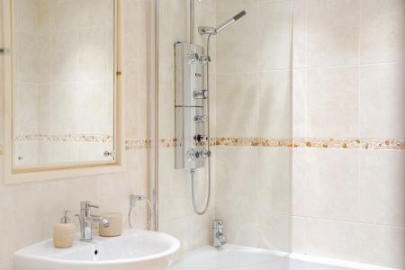 2 bedroom Town house for sale in Oakdene Court, Leeds, LS17