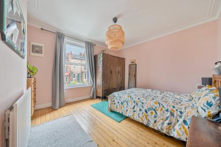 4 bedroom Terraced House for sale in Pasture Grove, Chapel Allerton, Leeds, LS7