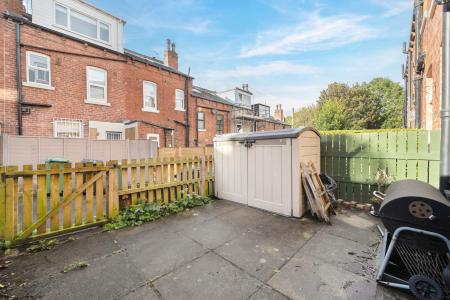 4 bedroom Terraced House for sale in Pasture Grove, Chapel Allerton, Leeds, LS7