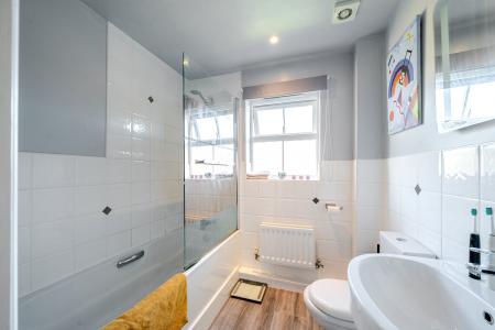 2 bedroom Flat for sale in Teale Drive, Chapel Allerton, Leeds, LS7