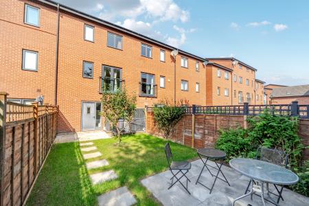 3 bedroom Town house for sale in Yarn Street, Leeds, LS10