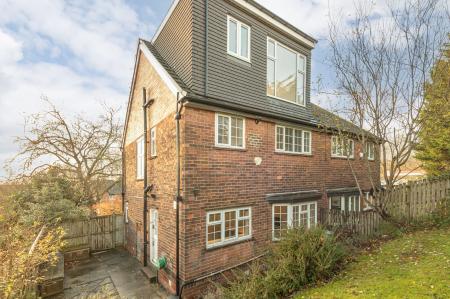 4 bedroom Semi-detached house to let in Harrogate Road, Chapel Allerton, Leeds, LS7