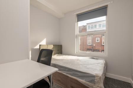 4 bedroom Terraced House to let in John Street (AVAILABLE NOW), Hyde Park, Leeds, LS6