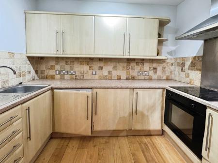 2 bedroom Flat to let in Thorp House, 9-15 Commercial S, Morley, Leeds, LS27