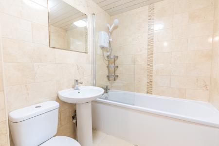 2 bedroom Flat to let in Westfield Terrace, Chapel Allerton, Leeds, LS7