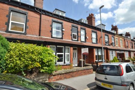 1 bedroom House share to let in Roman Place, Roundhay, Leeds, LS8