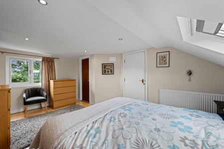 4 bedroom Terraced House to let in Henconner Crescent, Chapel Allerton, Leeds, LS7