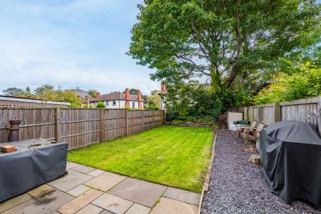 4 bedroom Terraced House to let in Henconner Crescent, Chapel Allerton, Leeds, LS7