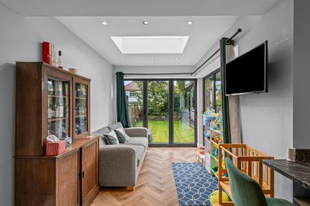 4 bedroom Terraced House to let in Henconner Crescent, Chapel Allerton, Leeds, LS7