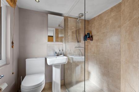 4 bedroom Terraced House to let in Henconner Crescent, Chapel Allerton, Leeds, LS7