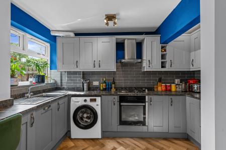 4 bedroom Terraced House to let in Henconner Crescent, Chapel Allerton, Leeds, LS7