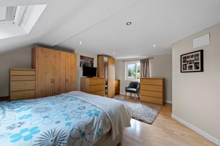 4 bedroom Terraced House to let in Henconner Crescent, Chapel Allerton, Leeds, LS7