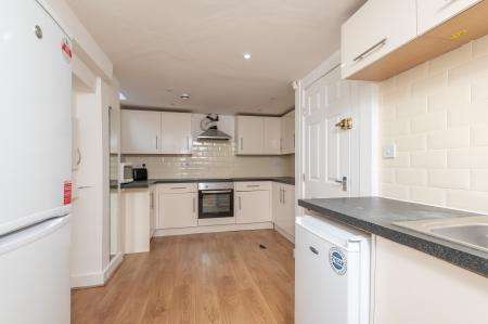 4 bedroom Terraced House to let in John Street (26 - 27 Academic year), Hyde Park, Leeds, LS6