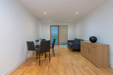 2 bedroom Flat to let in Magellan House, Leeds, LS10