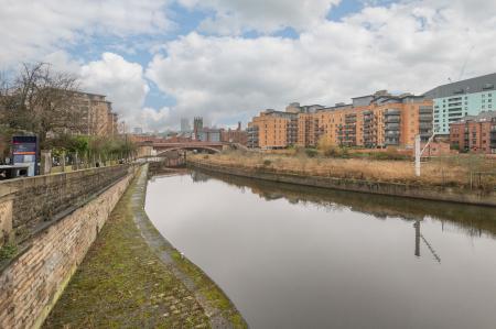 2 bedroom Flat to let in Magellan House, Leeds, LS10