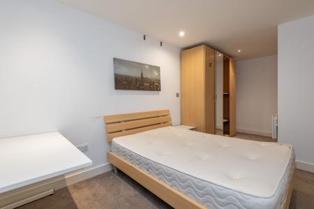 2 bedroom Flat to let in Magellan House, Leeds, LS10