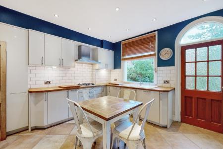 4 bedroom Terraced House for sale in Victoria Street, Chapel Allerton, Leeds, LS7
