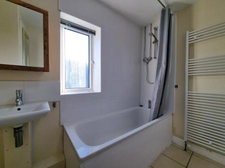 2 bedroom Semi-detached house to let in Roxholme Grove, Chapel Allerton, Leeds, LS7