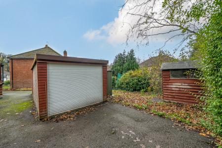 2 bedroom Detached house for sale in Newton Park Drive, Chapel Allerton, Leeds, LS7