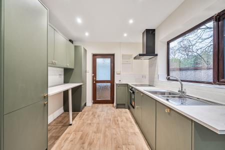 2 bedroom Detached house for sale in Newton Park Drive, Chapel Allerton, Leeds, LS7