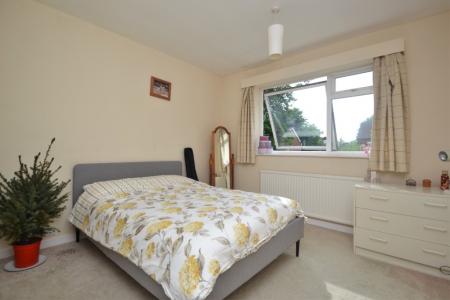 2 bedroom Flat to let in Park Villa Court, Park Villas, Lidgett P, Roundhay, Leeds, LS8
