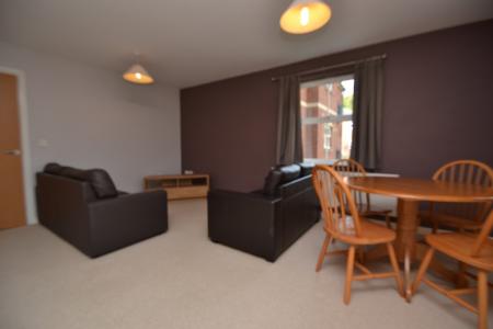 2 bedroom Flat to let in Lawson Wood Drive, Meanwood, Leeds, LS6