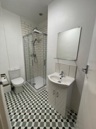 2 bedroom Flat to let in Gledhow Park Avenue, Chapel Allerton, Leeds, LS7