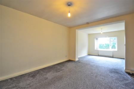 2 bedroom Flat to let in Stainbeck Lane, Chapel Allerton, Leeds, LS7