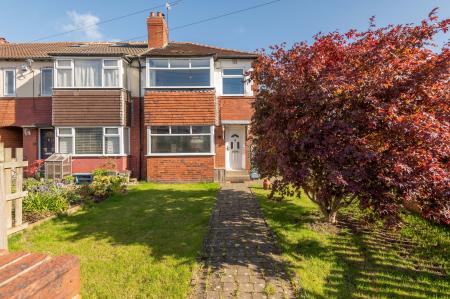 3 bedroom End of terrace house to let in Henconner Gardens, Chapel Allerton, Leeds, LS7