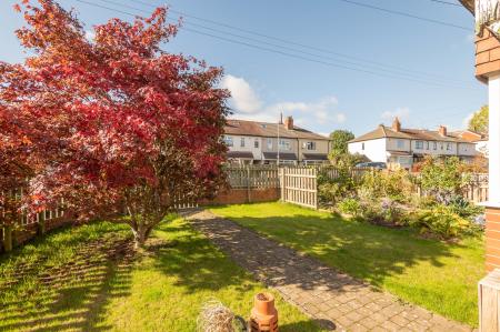 3 bedroom End of terrace house to let in Henconner Gardens, Chapel Allerton, Leeds, LS7
