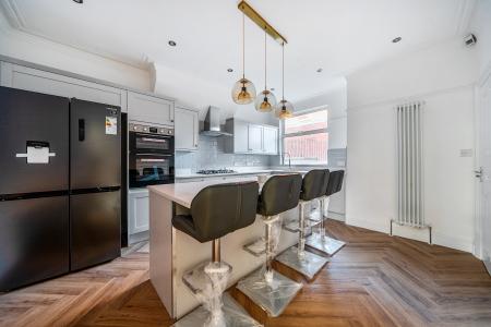 5 bedroom Terraced House for sale in Methley Drive, Chapel Allerton, Leeds, LS7